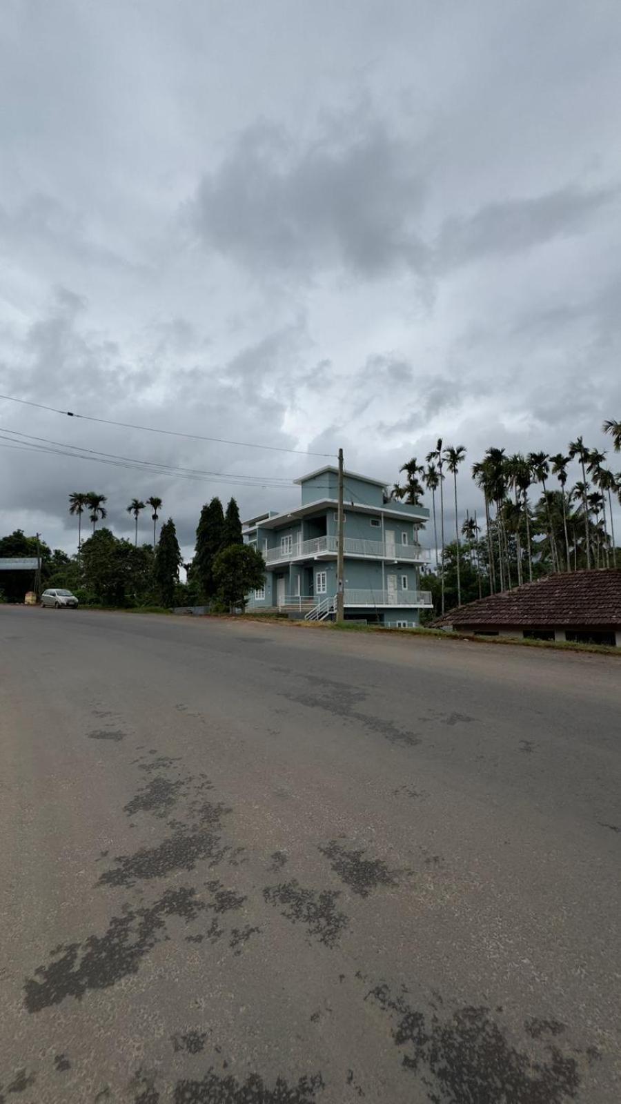 The Karlyle Homestay Vaduvanchal Exterior foto