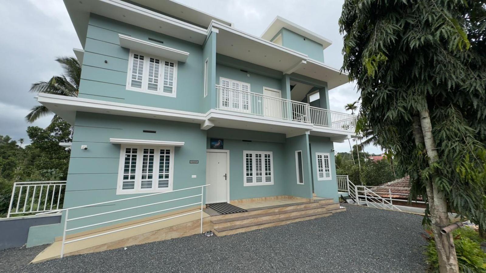 The Karlyle Homestay Vaduvanchal Exterior foto
