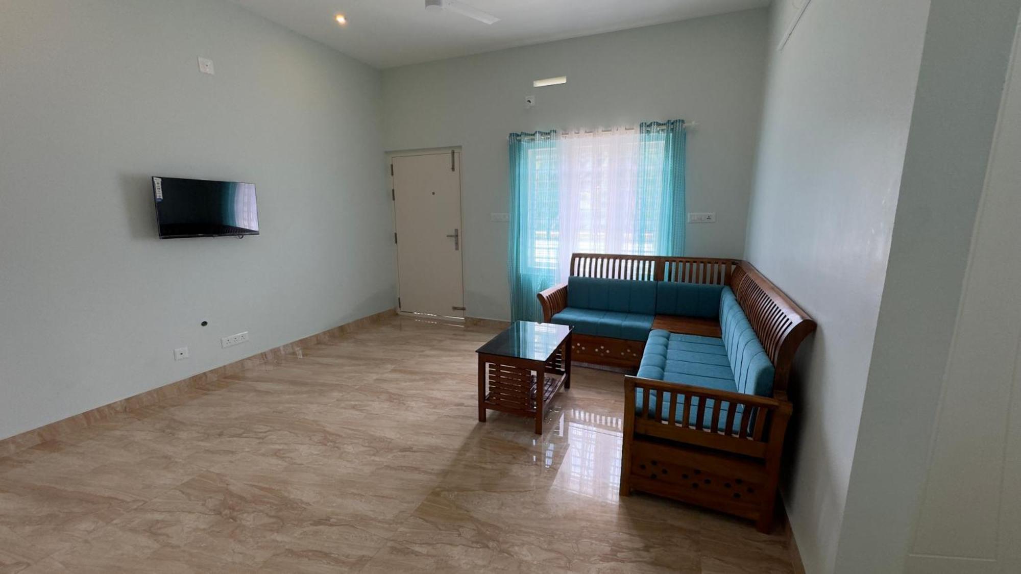 The Karlyle Homestay Vaduvanchal Exterior foto